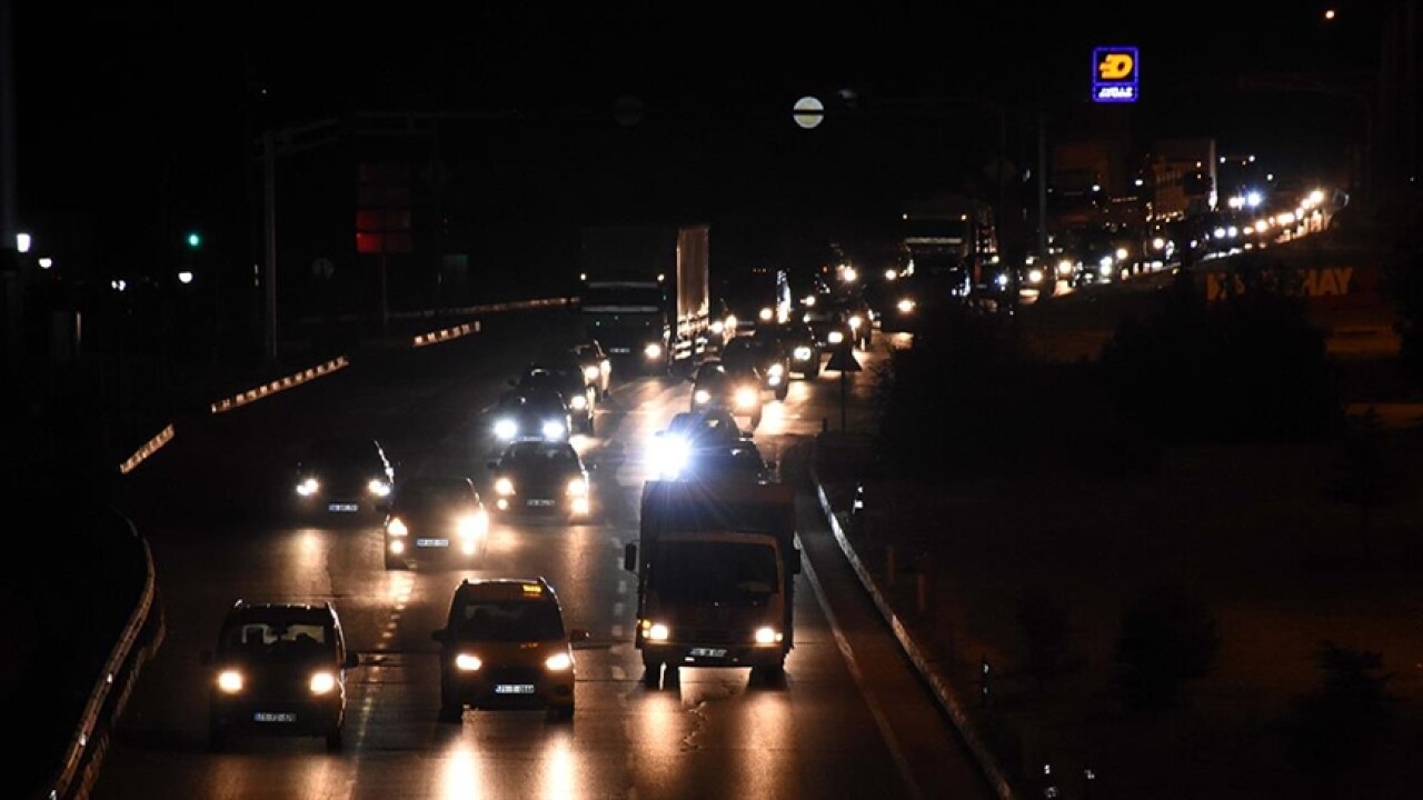 'Kilit kavşak' Kırıkkale'de bayram öncesi trafik yoğunluğu başladı