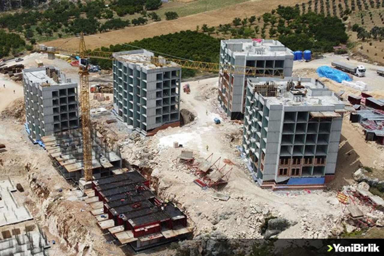 Hatay'da kalıcı konutların teslimine aralık ayında başlanacak