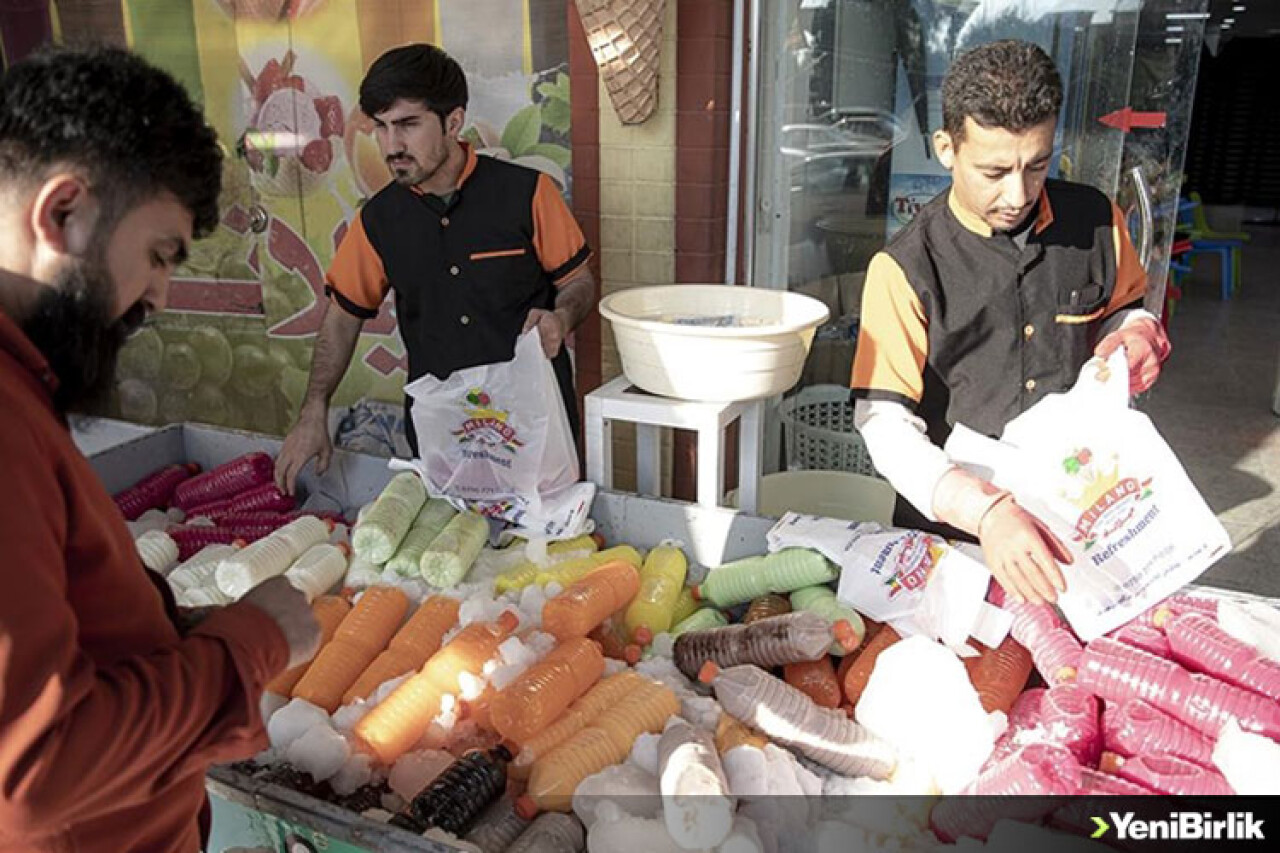 Erbil'de ramazan sofralarının vazgeçilmezleri hurma, şerbet ve tatlılara rağbet arttı