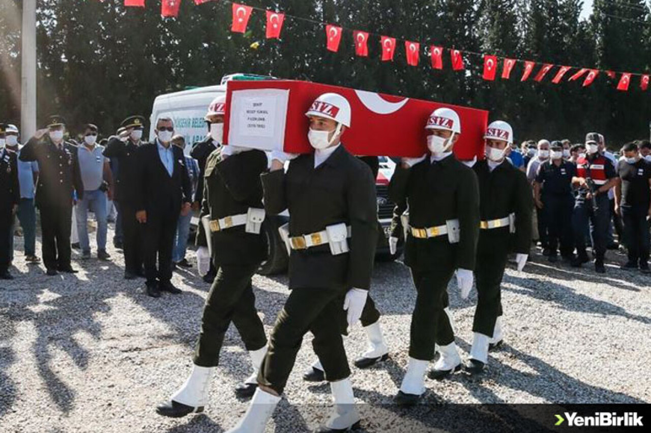 Şehit Uzman Onbaşı Recep Yüksel, Manisa'da son yolculuğuna uğurlandı