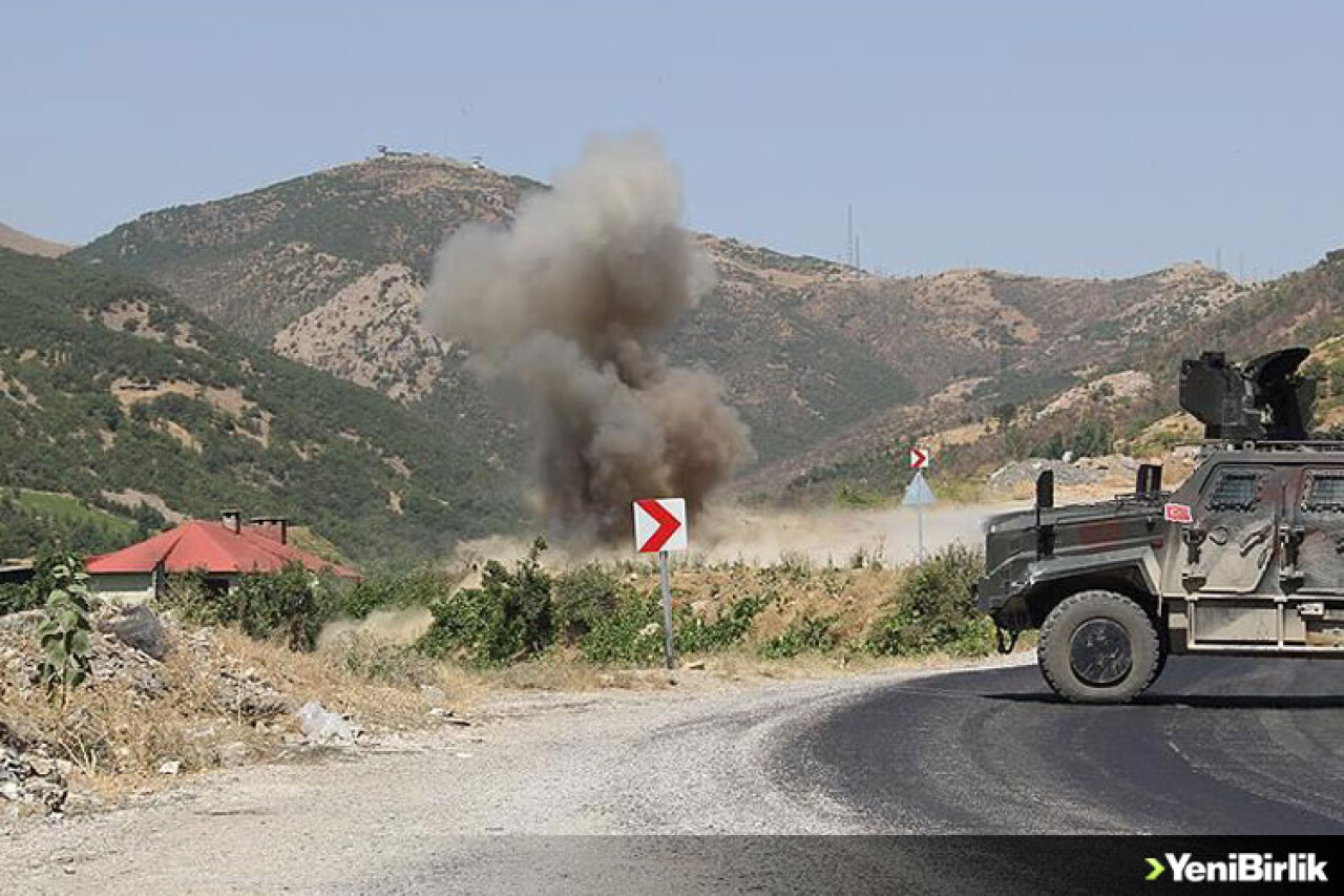 Siirt'te PKK'lı teröristlerce yola tuzaklanan patlayıcı infilak etti