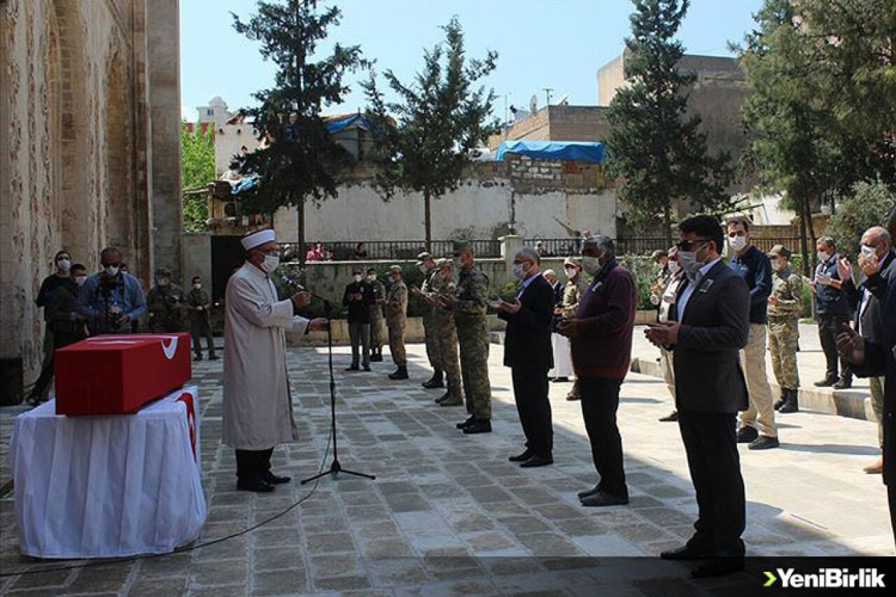 Hakkari'de şehit olan asker son yolculuğuna uğurlandı