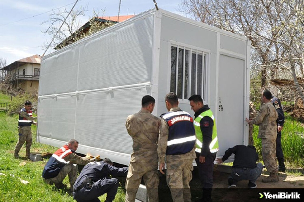 Afşin'de katlanabilir konteyner kurulumu başladı