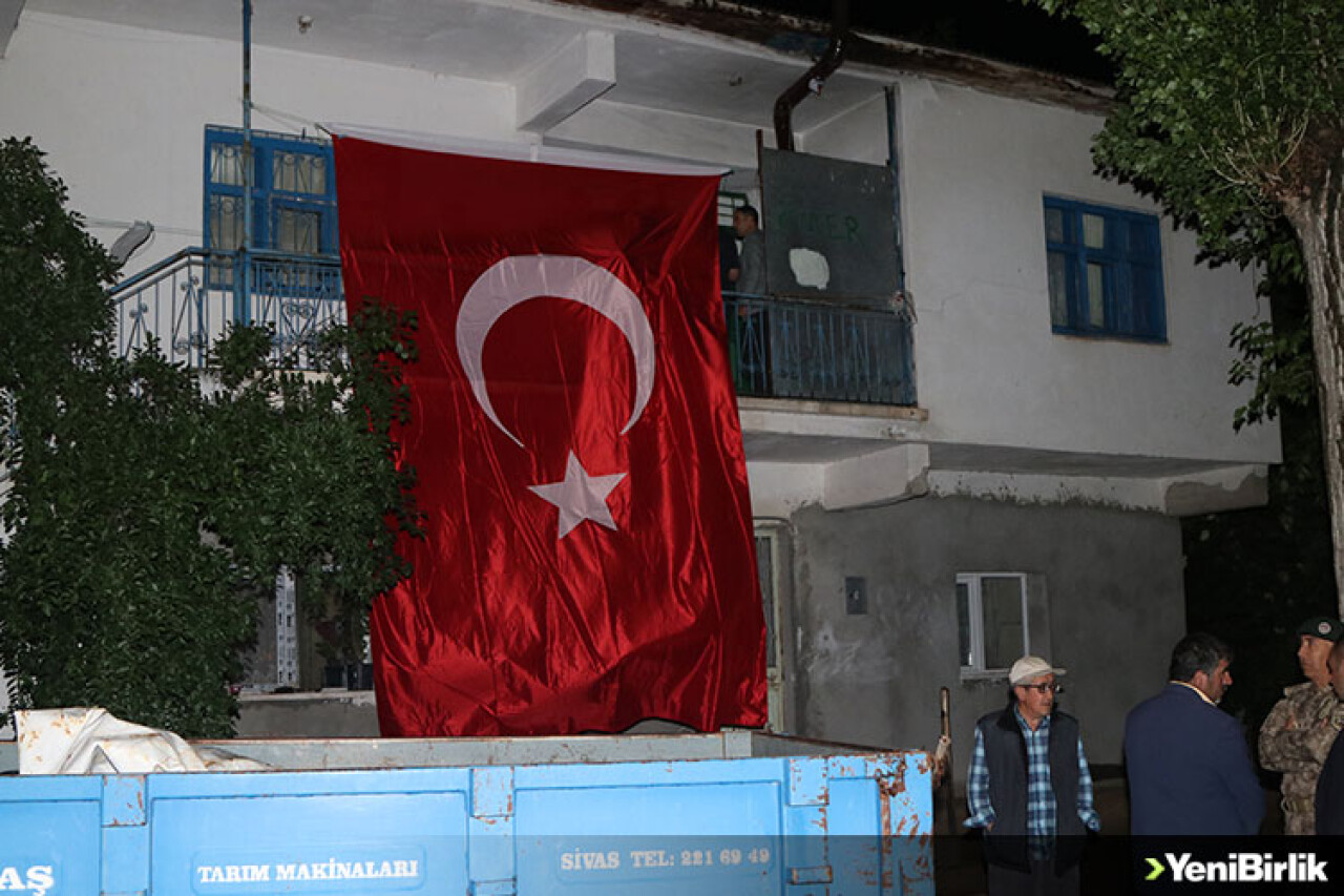 Şehit Piyade Uzman Çavuş Ömer Yıldırım'ın Sivas'taki ailesine şehadet haberi verildi