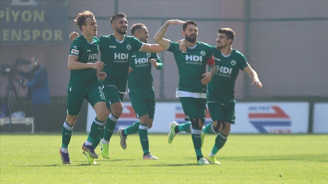 Profesyonel liglerde bu sezonun en uzun galibiyet serisi Giresunspor'un