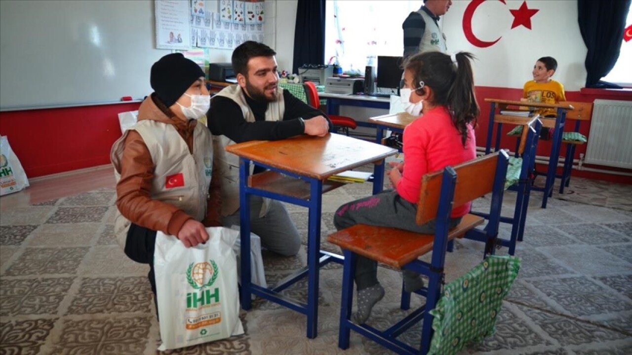 Konyalı gençler Tunceli'nin dağ köyleriyle gönül köprüsü kurdu