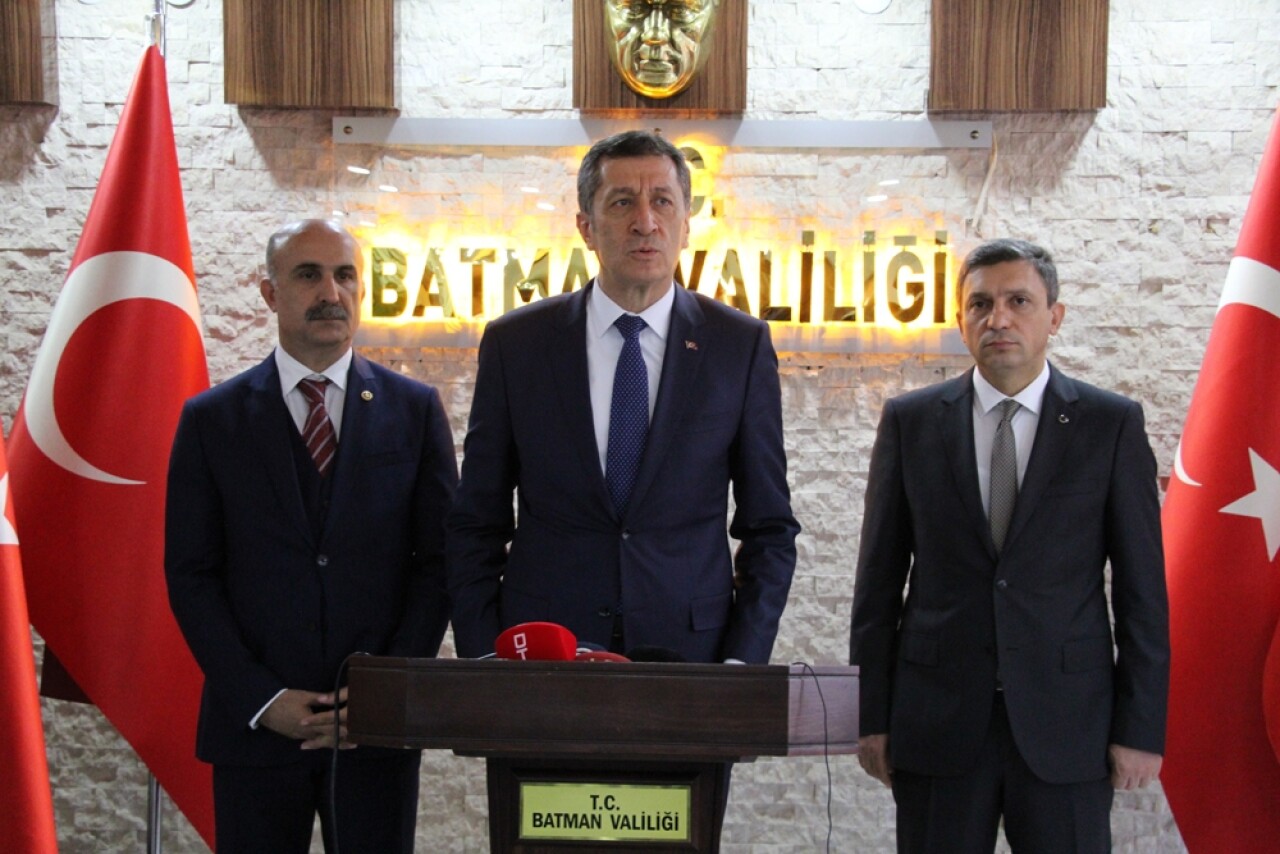 Milli Eğitim Bakanı Selçuk, Batman'da eğitimcilerle buluştu