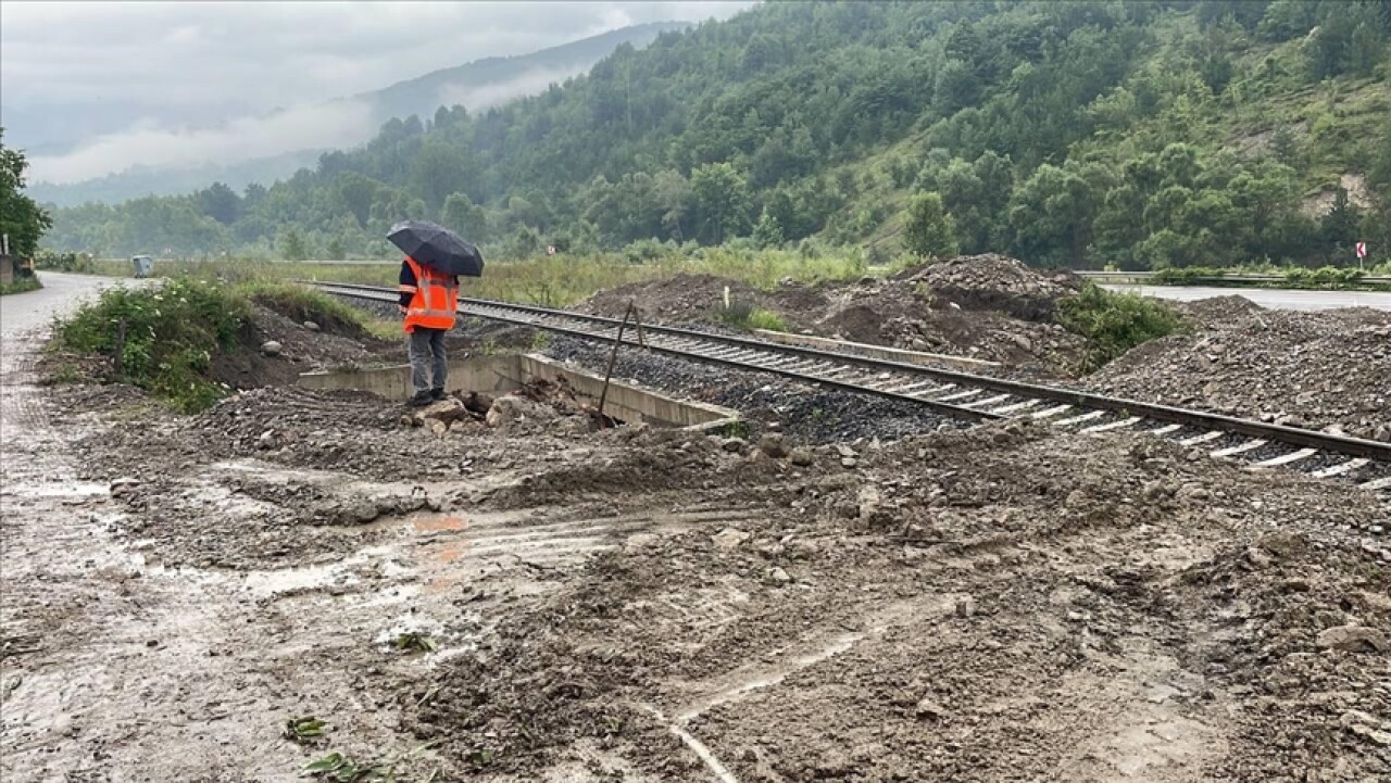 Karabük'te sağanak hayatı olumsuz etkiliyor