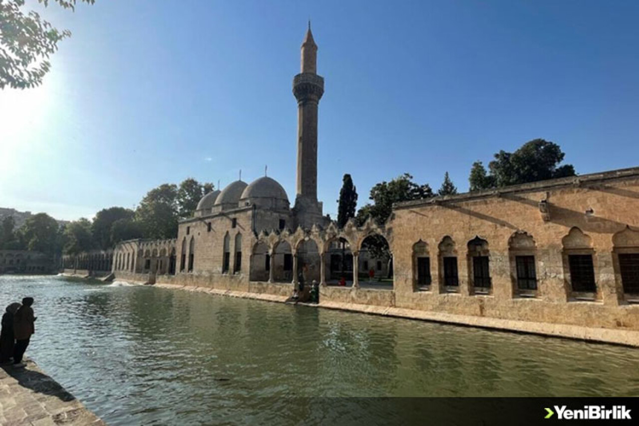 Şanlıurfa'nın depremlerde hasar gören simge minareleri onarıldı