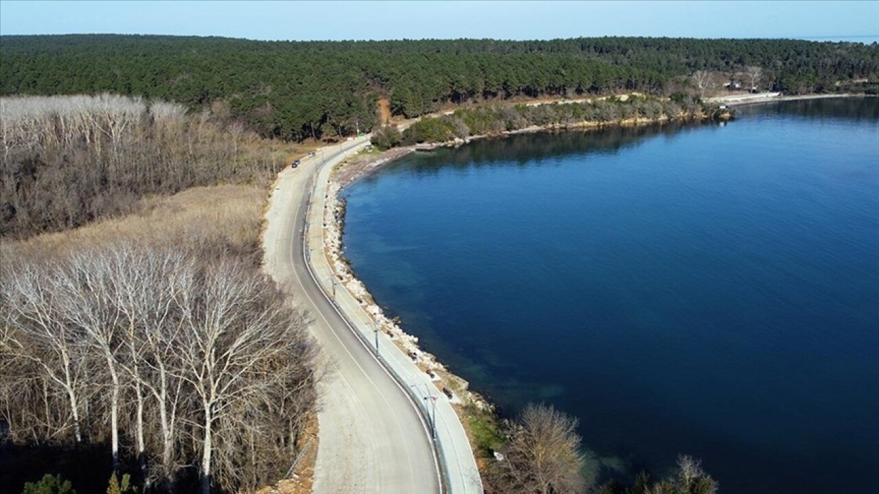 Sinop'ta kötü hava şartları ve akıntı nedeniyle denize girilmesi yasaklandı