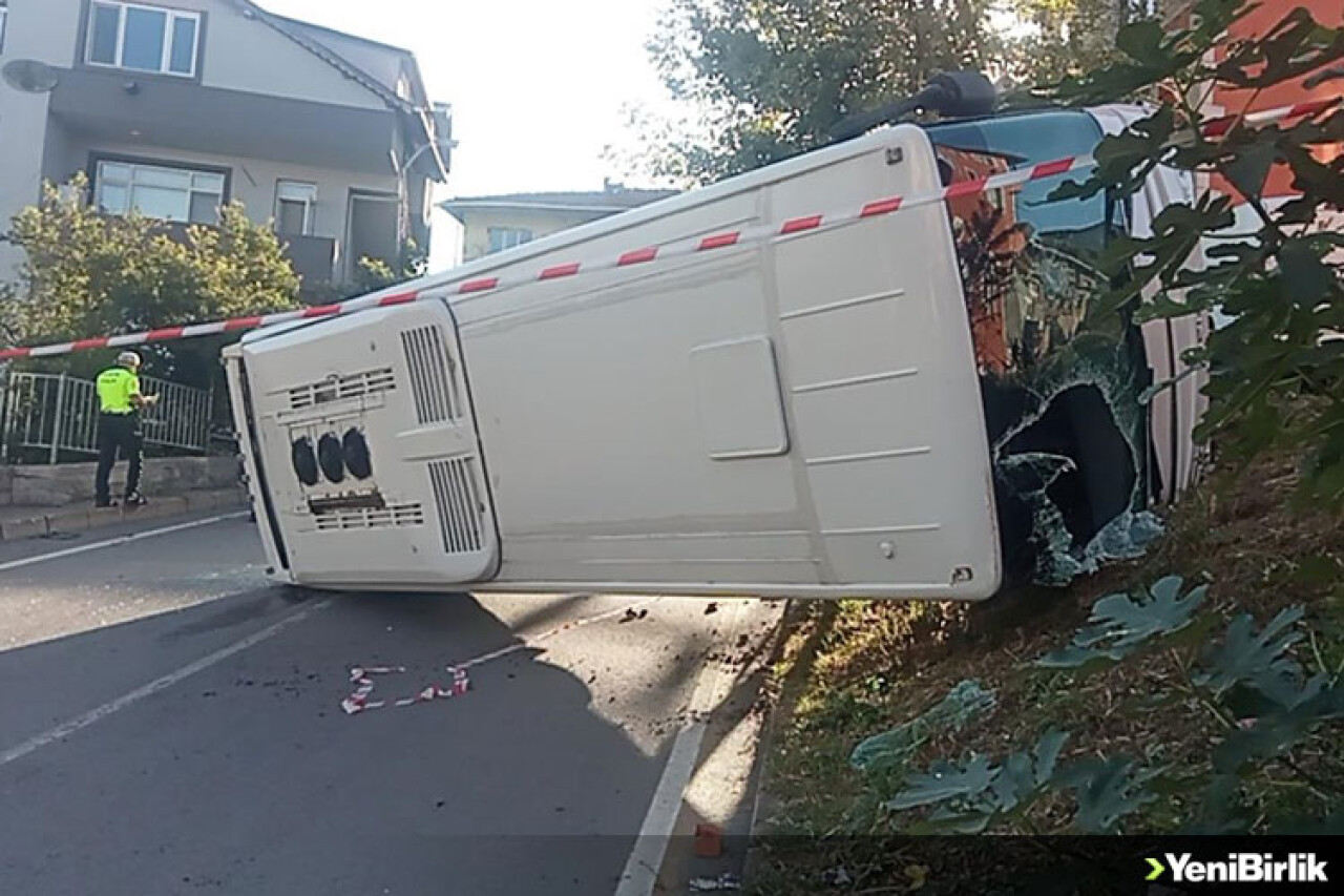 Kocaeli'de işçi servisinin çarptığı anne ve kızı öldü, 6 kişi yaralandı