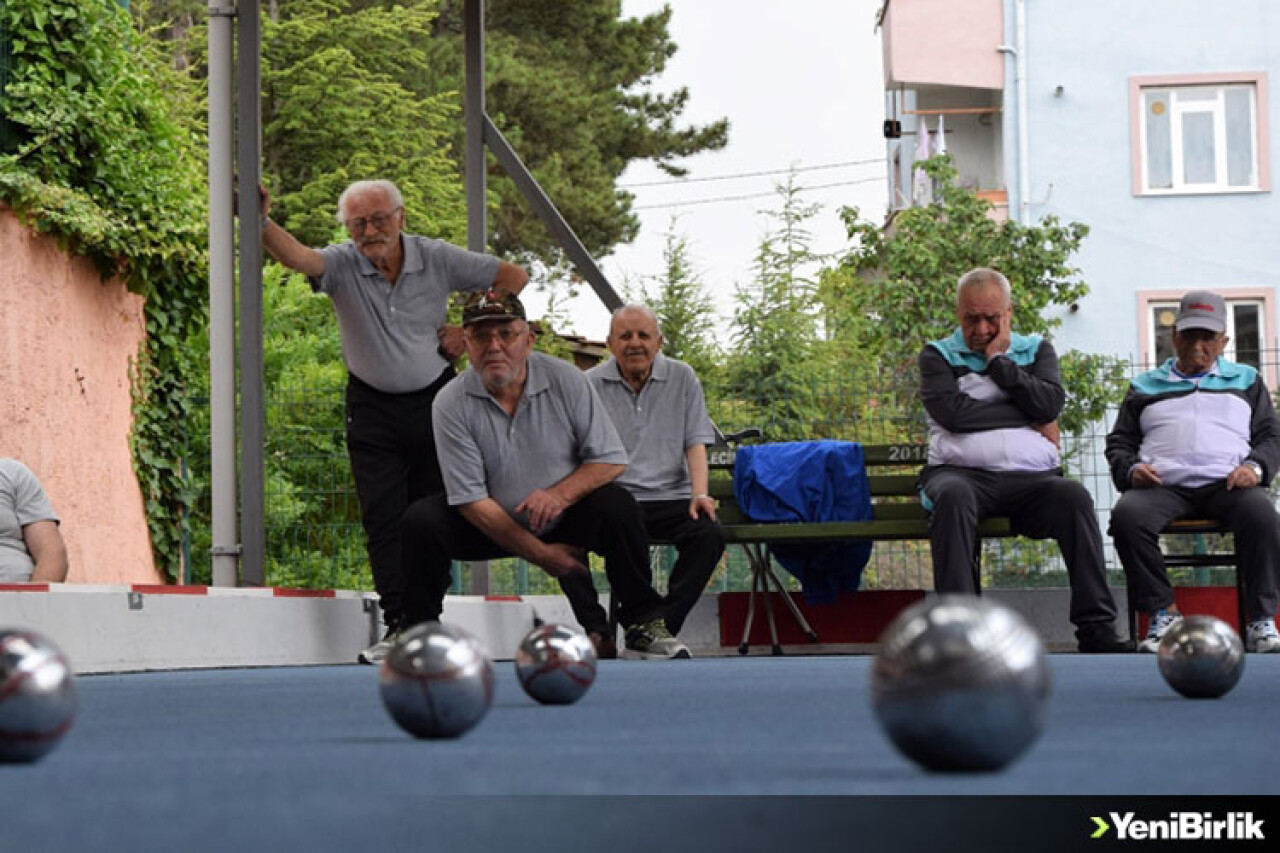 Bilecik'te huzurevi sakinleri bocce ile zinde kalıyor