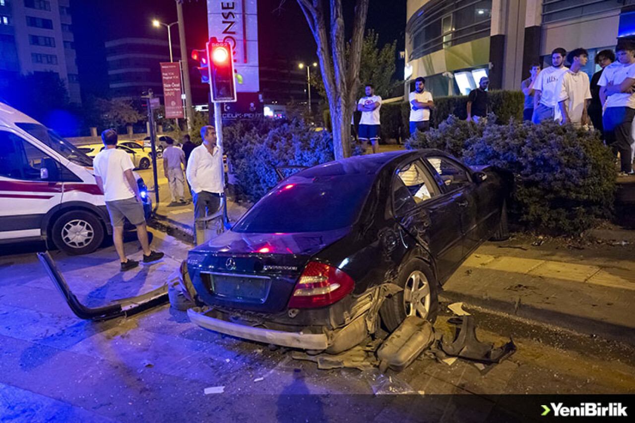 Ankara'da trafik kazasında 5 kişi yaralandı