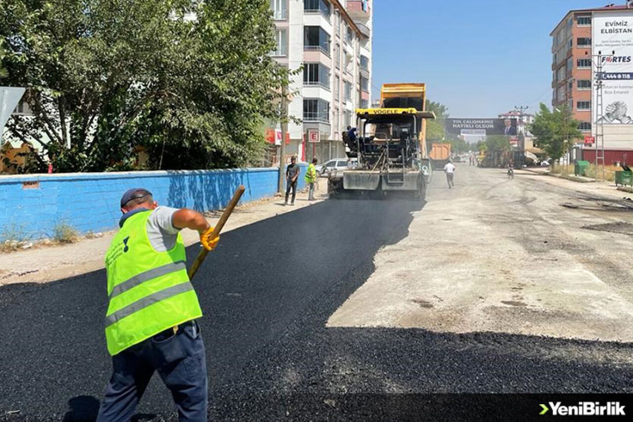 ​Büyükşehir, Elbistan'da Caddeleri Bir Bir Yeniliyor