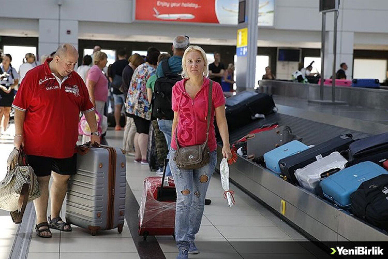 Antalya'ya hava yoluyla gelen turist sayısı 3 milyon 405 bini aştı