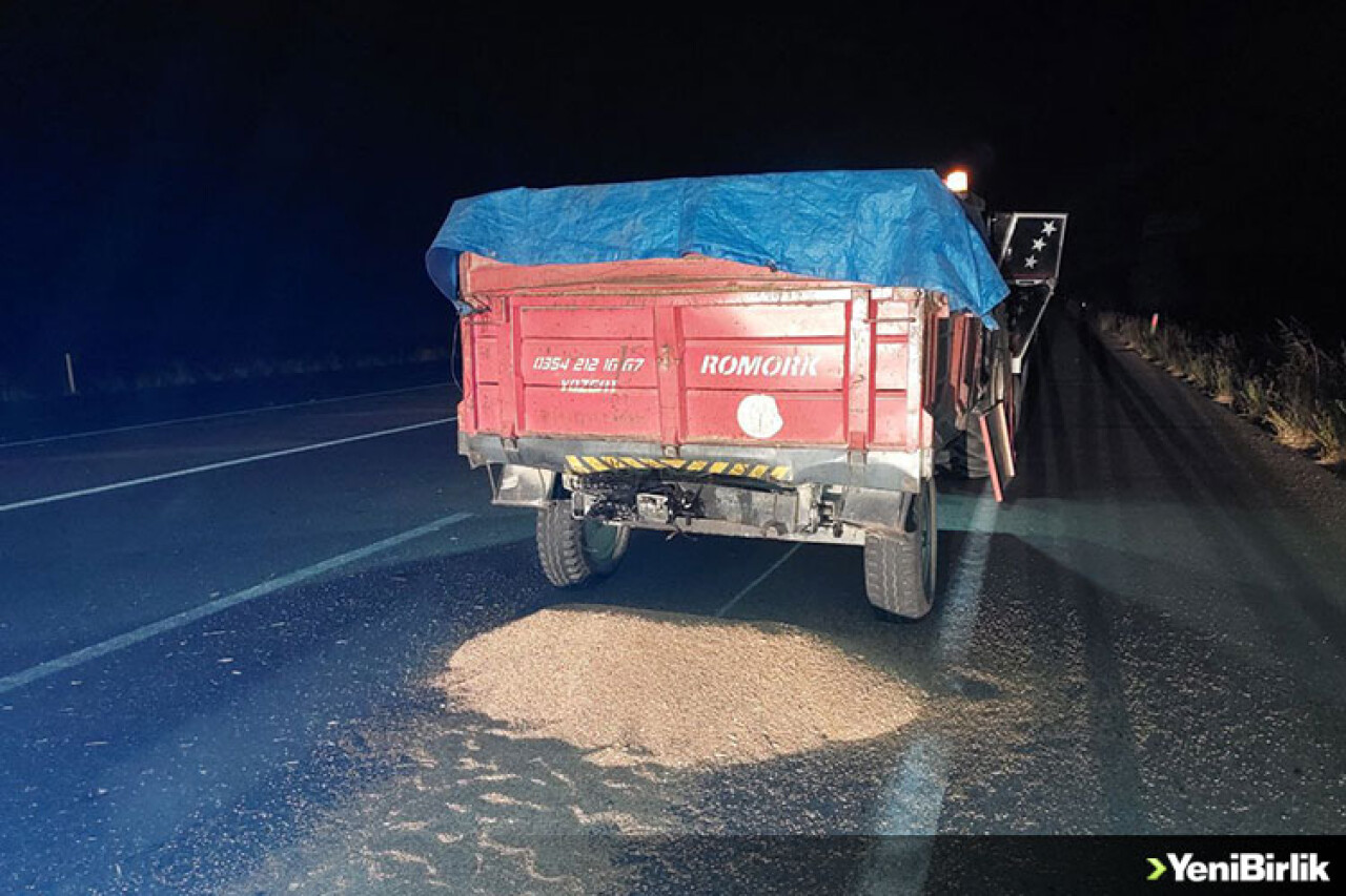 Çorum'da traktörle çarpışan otomobildeki 3 kişi yaralandı