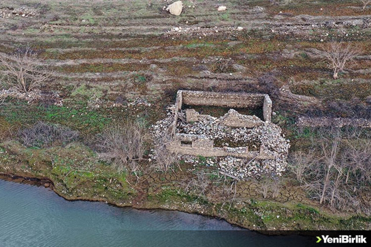 Aydın'da baraj suyu çekilince eski mahallenin kalıntıları ortaya çıktı