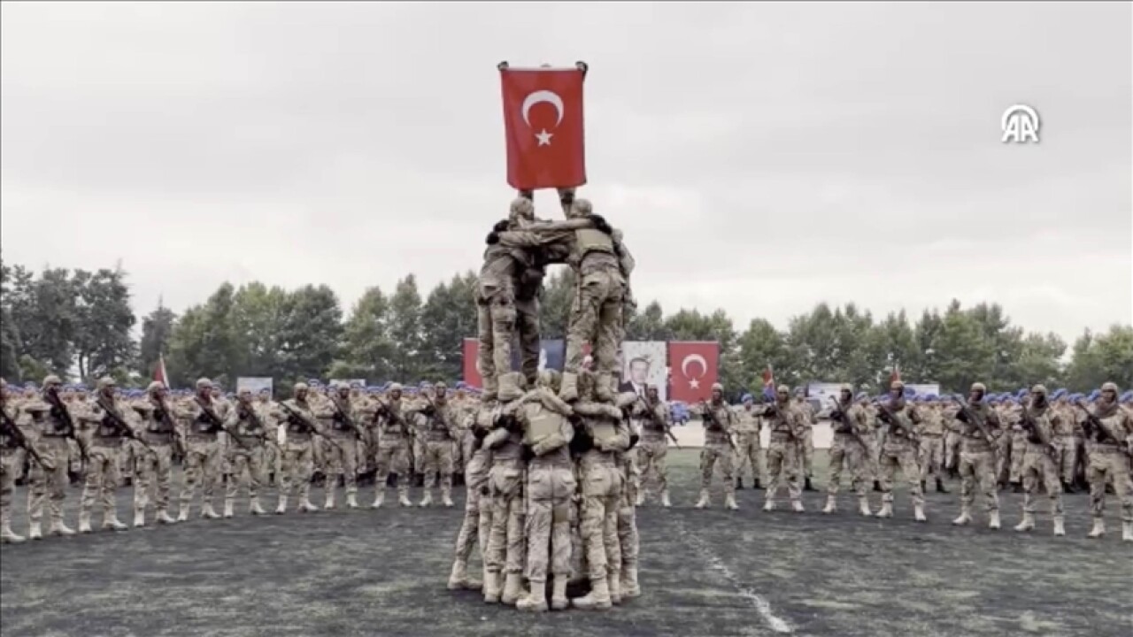 Karabük'te eğitimlerini tamamlayan komando uzman erbaşlar mezun oldu