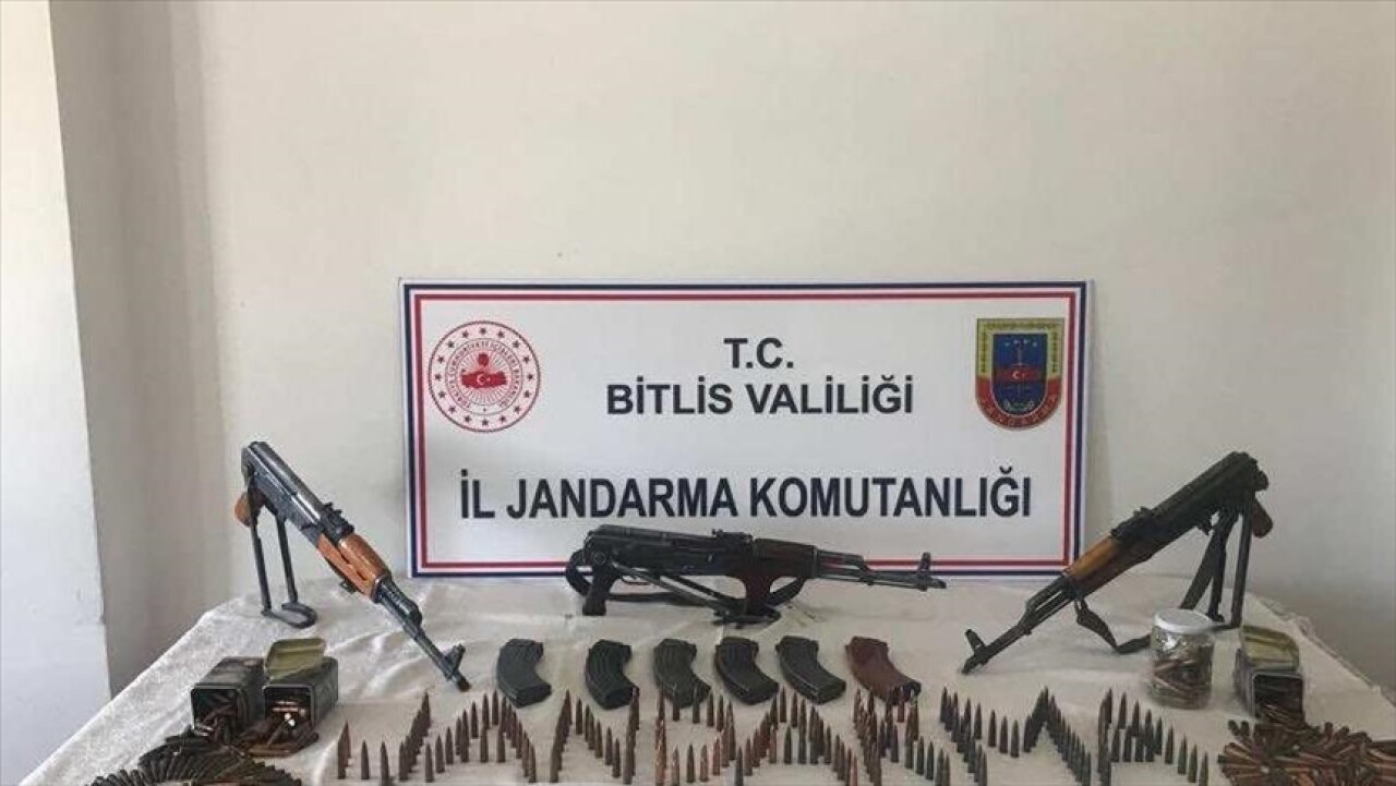 Bitlis'te silah ve mühimmat ele geçirildi