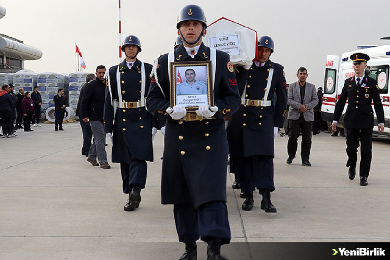 Şehit infaz koruma memuru Ağrı'da son yolculuğuna uğurlandı