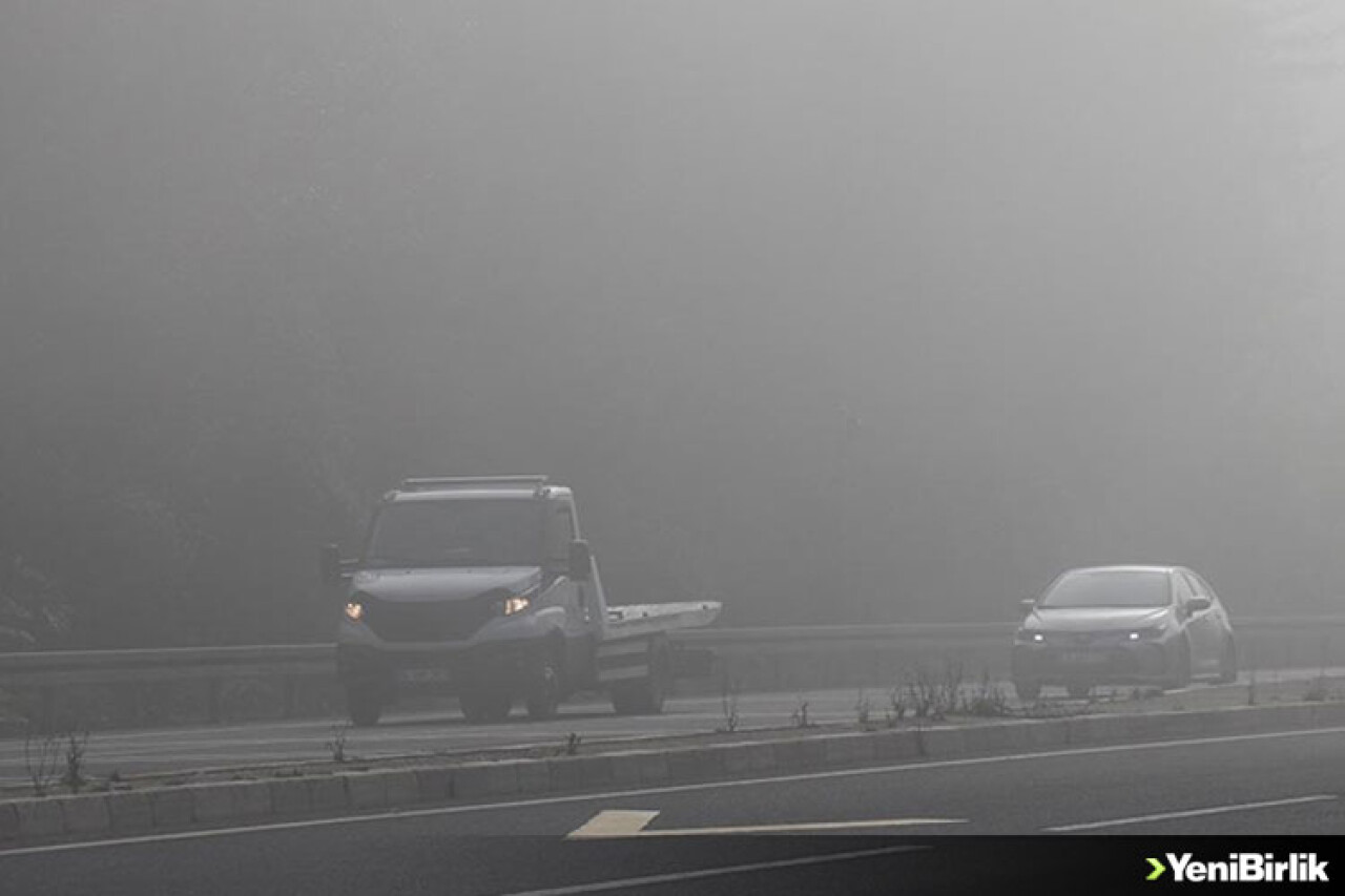 Bolu Dağı'nda sis nedeniyle görüş mesafesi azaldı