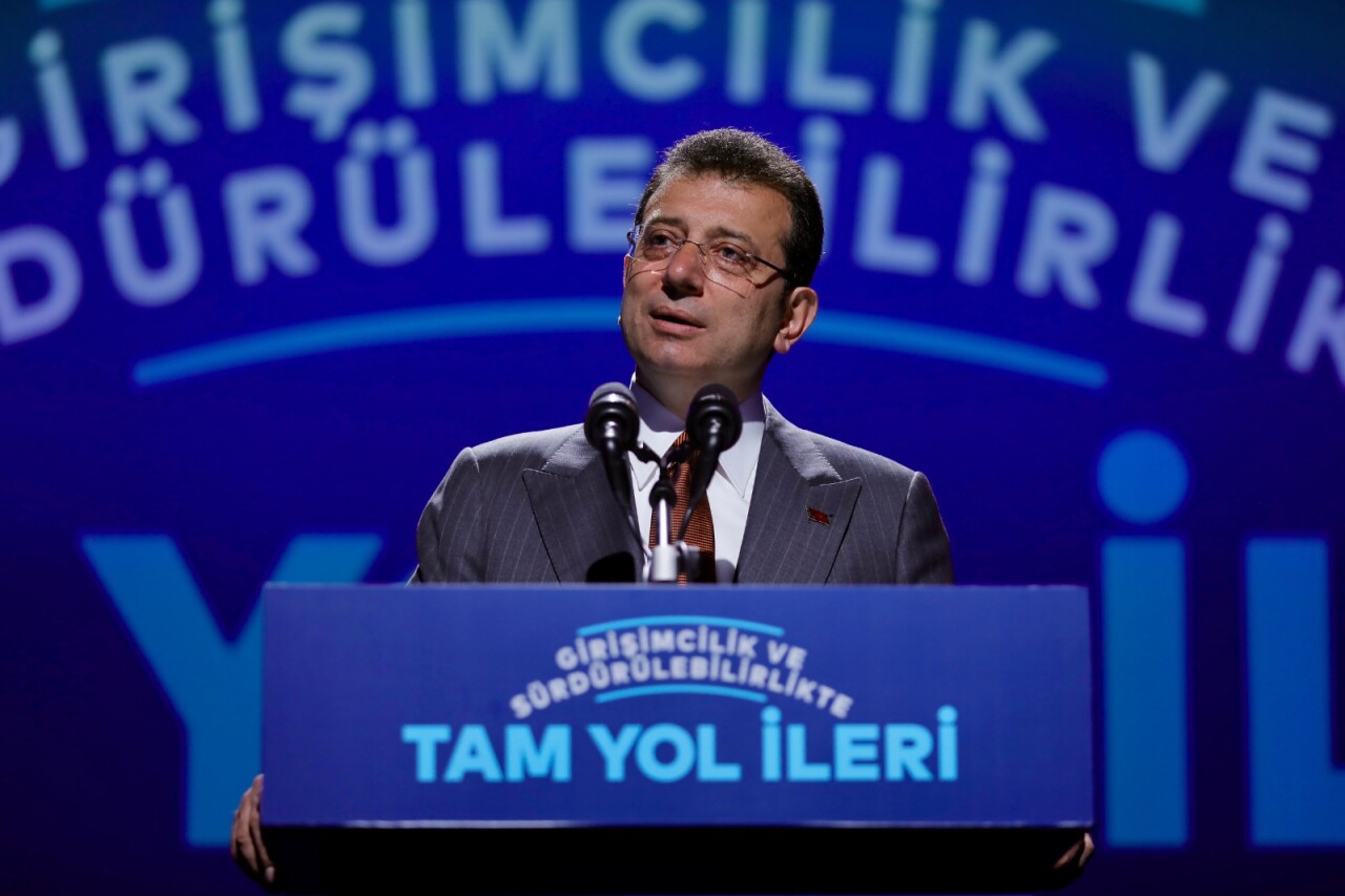 "Tam yol İleri" sunumunda konuştu