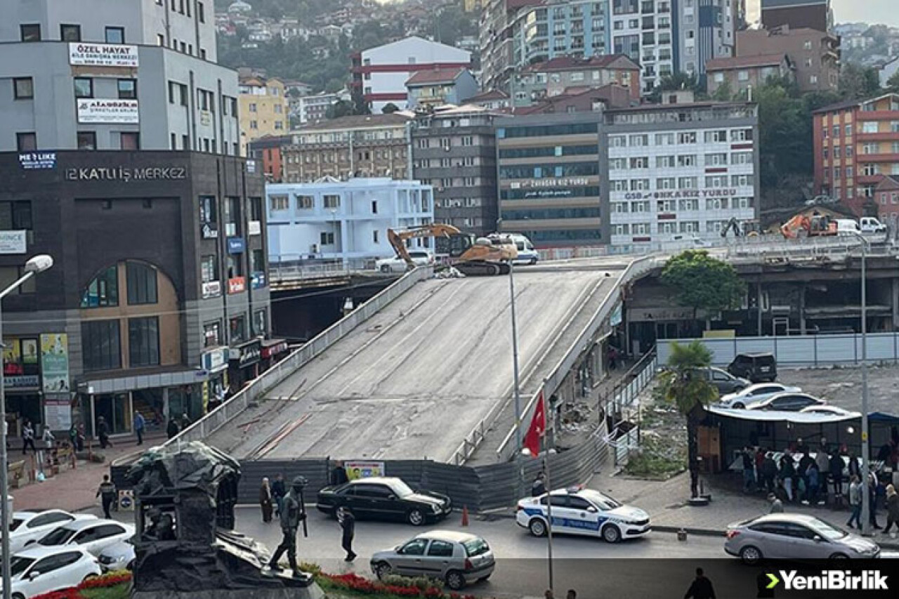 Zonguldak'ta Fevkani Köprüsü yıkılıyor