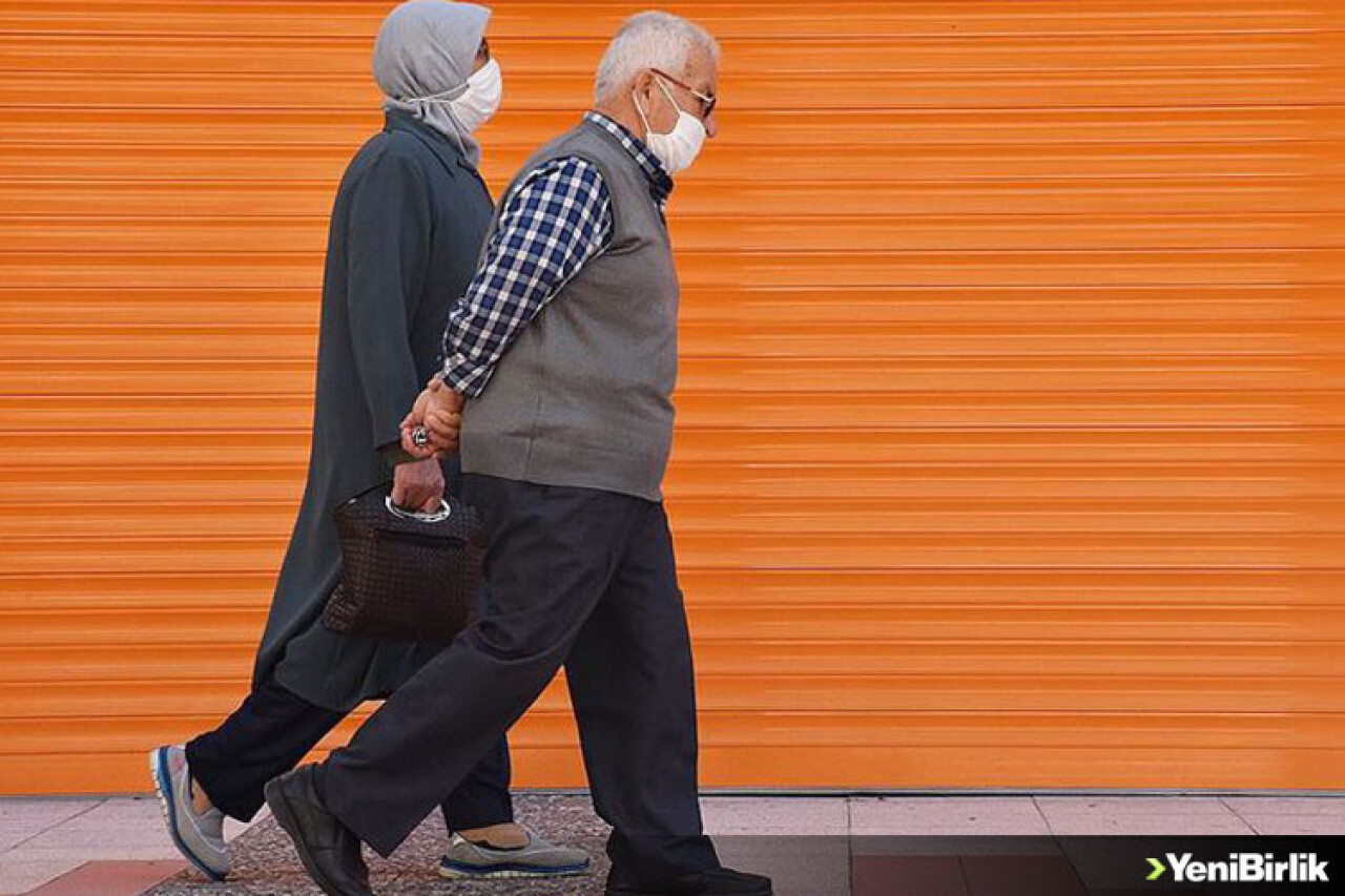 Manisa'da 65 yaş ve üstü vatandaşlara yeni Kovid-19 tedbirleri getirildi