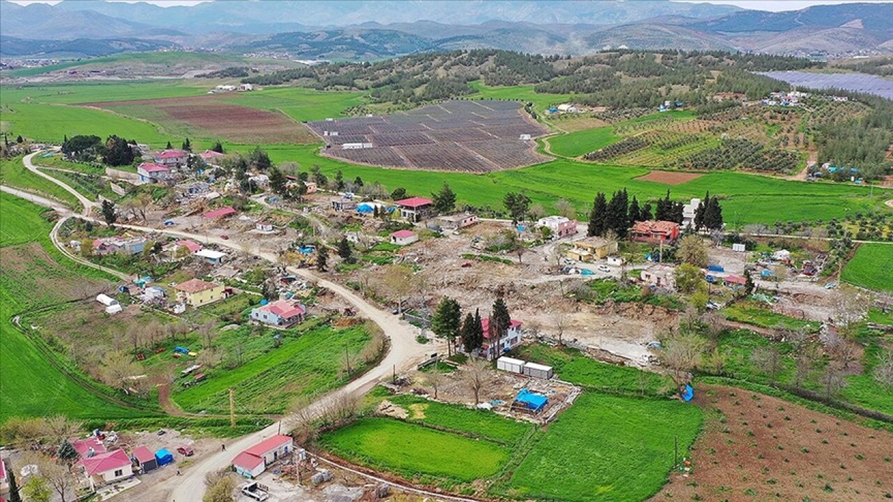 Kahramanmaraş'ta 52 evin yıkıldığı köylerini terk etmediler