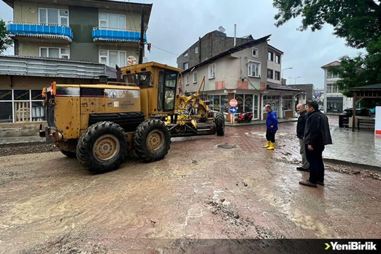 Samsun'un Ladik ilçesinde taşkınlar sonrası temizlik çalışması başladı