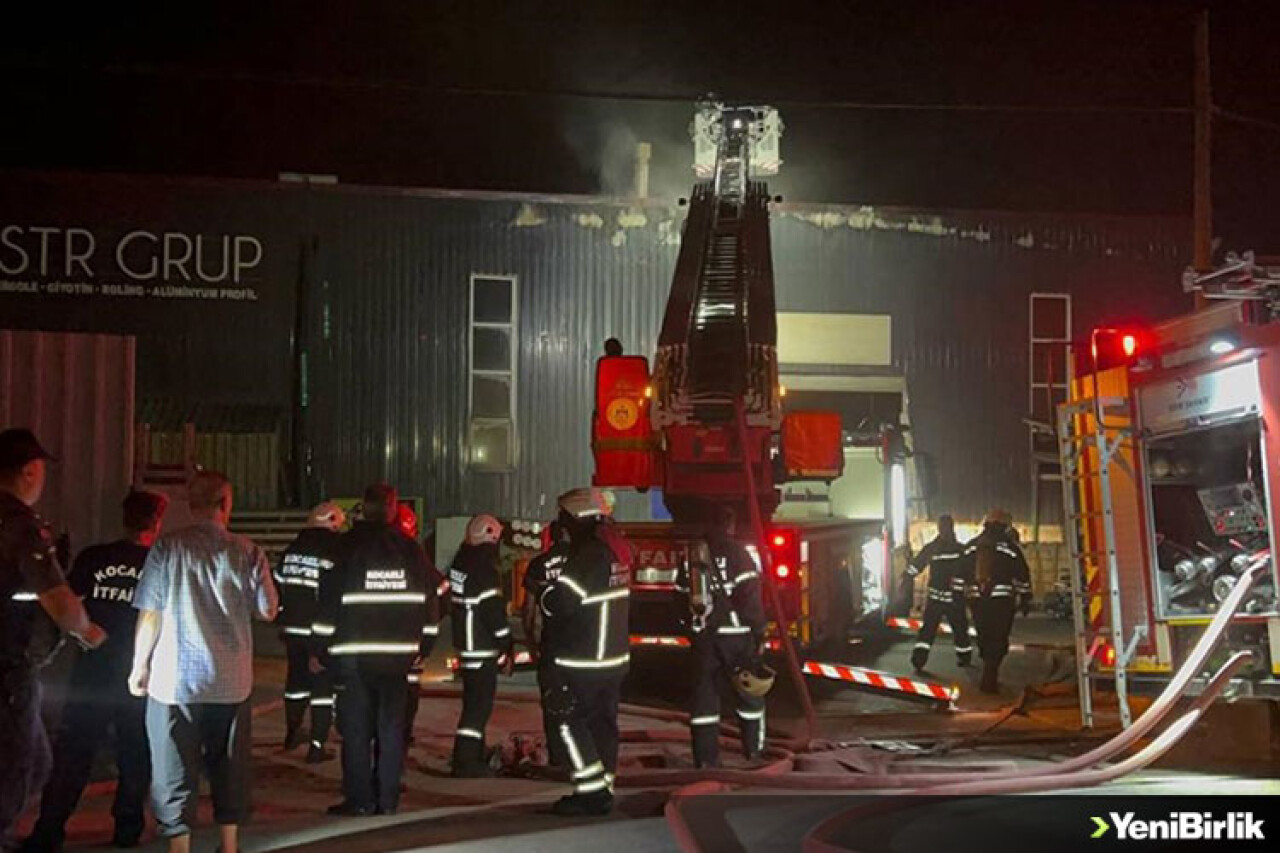 Kocaeli'de galvaniz fabrikasında meydana gelen patlamada 11 kişi yaralandı