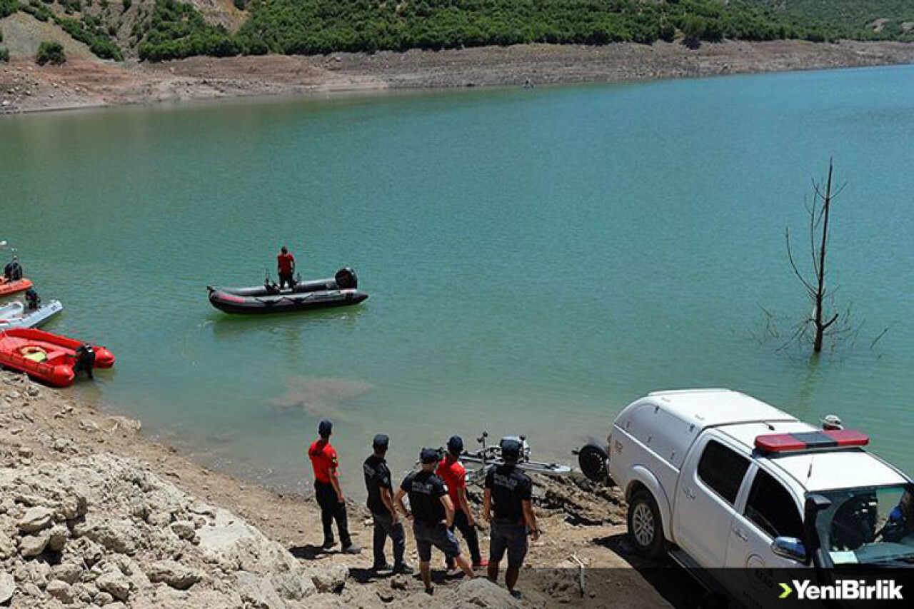 Tunceli'de kaybolan Gülistan Doku'yu su altında arama çalışmaları sona erdi