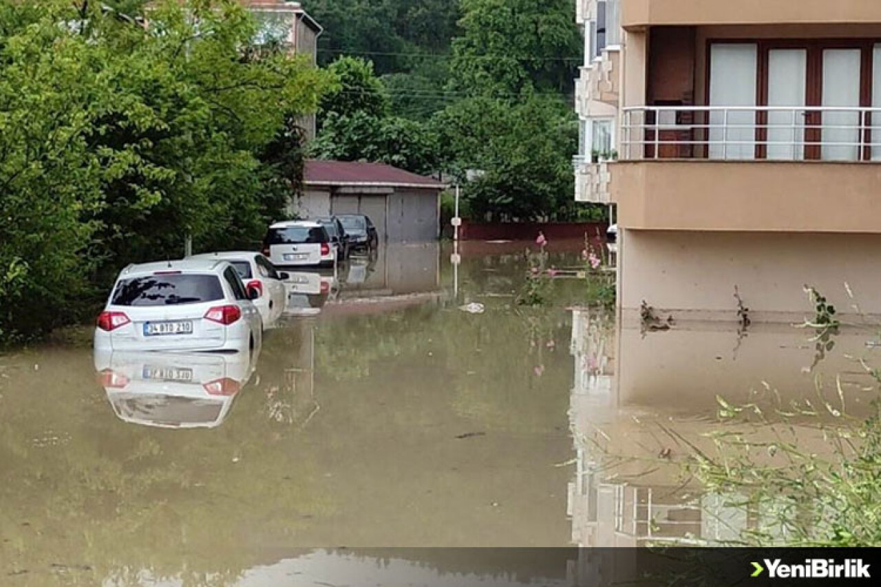 AFAD: Kastamonu'da sağanak ve su taşkınları nedeniyle 13 ev tahliye edildi