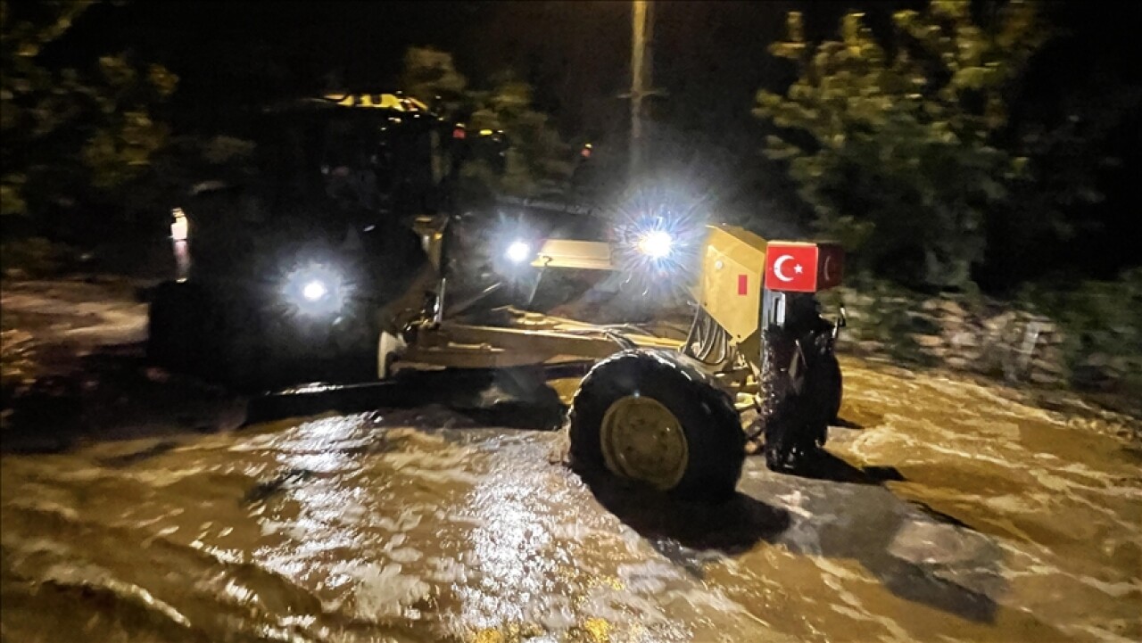 Nevşehir'de sağanak sele yol açtı