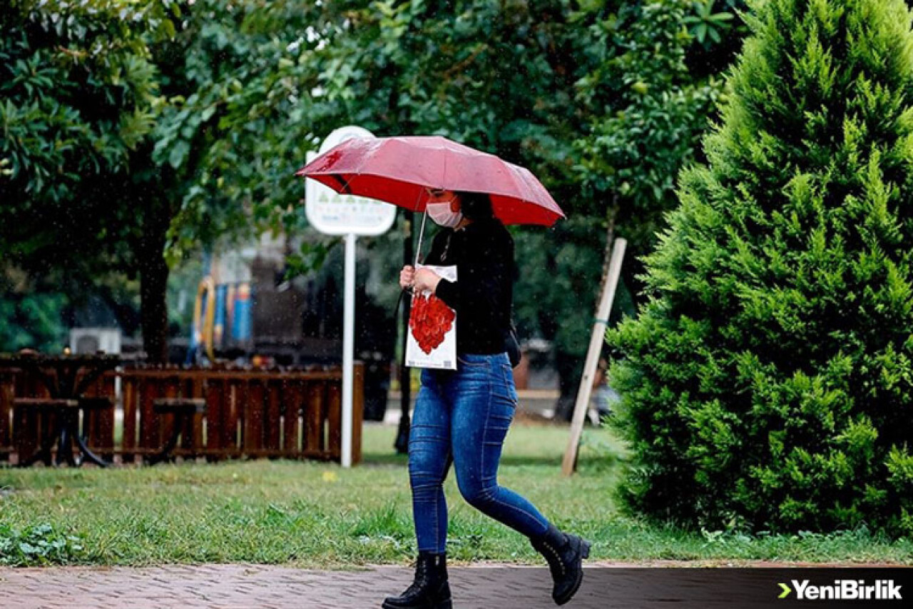 Antalya'da sağanak etkili oluyor