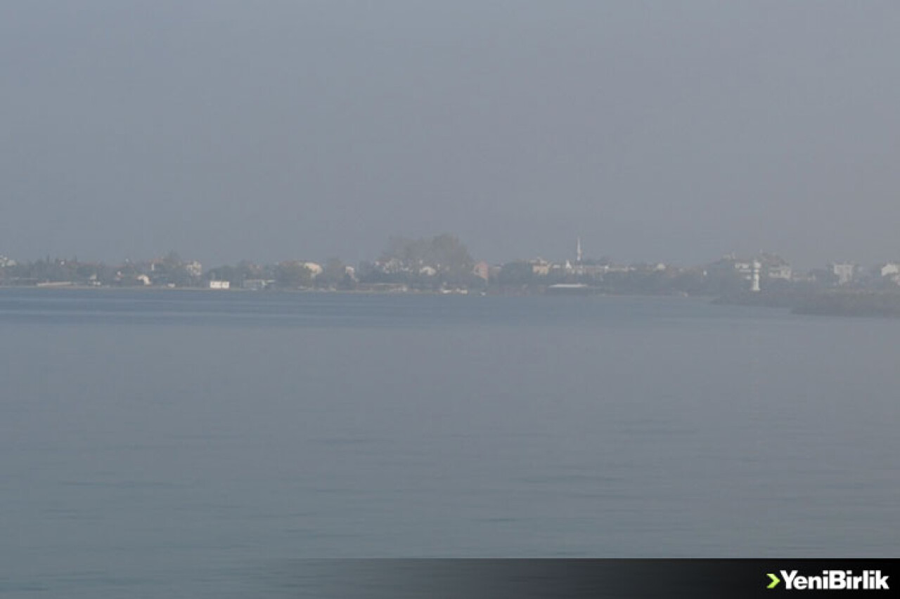 Çanakkale Boğazı transit gemi geçişlerine açıldı