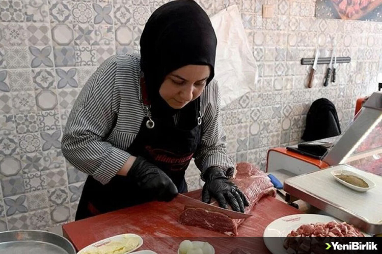 Kasaplıkla geçimini sağlayan Çiler usta, mesleki eğitimlerle kendini geliştiriyor