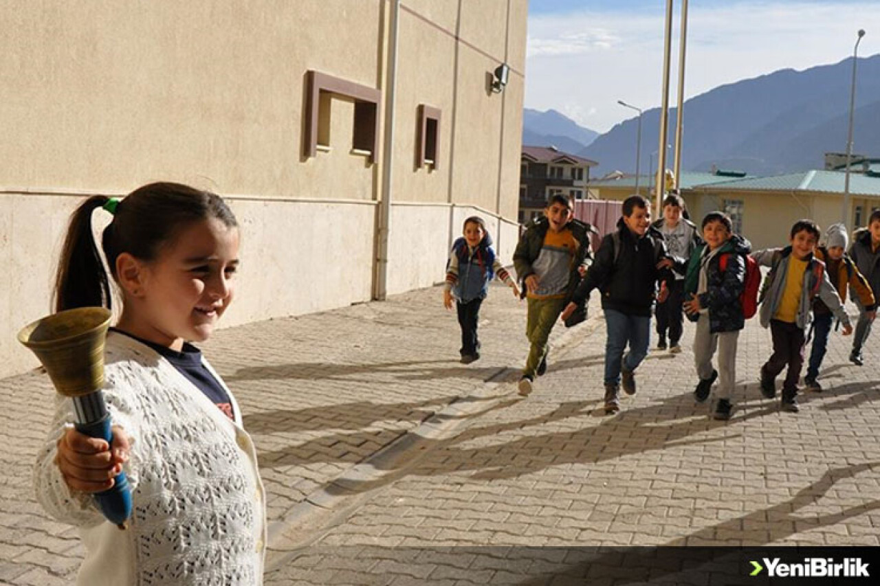 Artvin Yusufeli'nin yeni yerleşim yerinde ilk ders zili çaldı