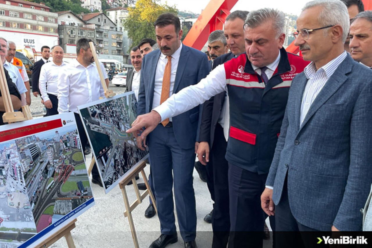 Ulaştırma ve Altyapı Bakanı Uraloğlu, Zonguldak'ta incelemelerde bulundu