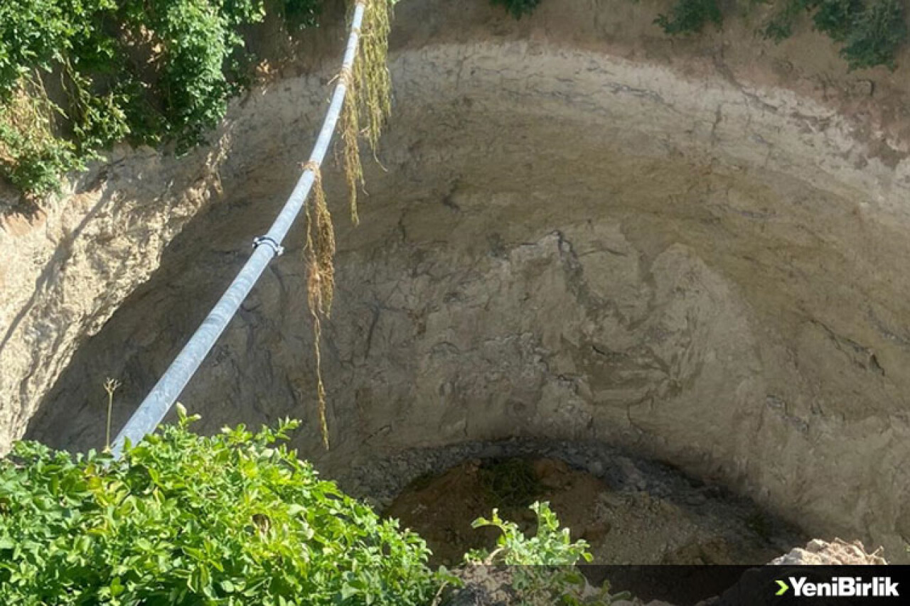 Konya'da 20 metre çapında, 15 metre derinliğinde obruk oluştu