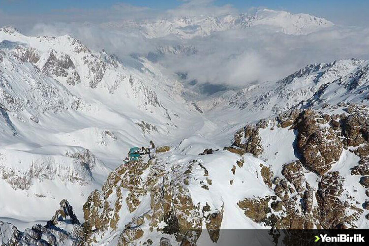 Hakkari'de iki asker şehit oldu