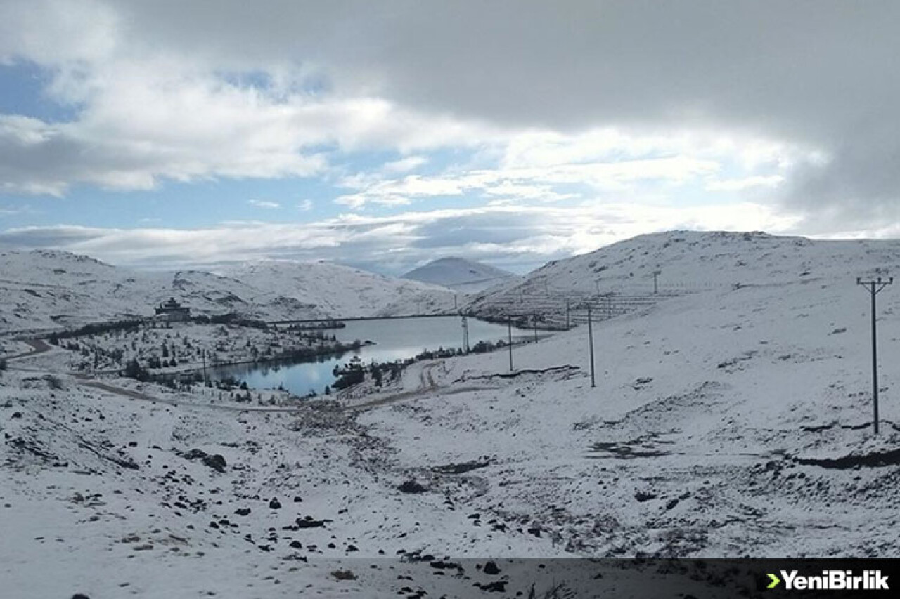 Tokat'ta kar yağışı etkili oldu