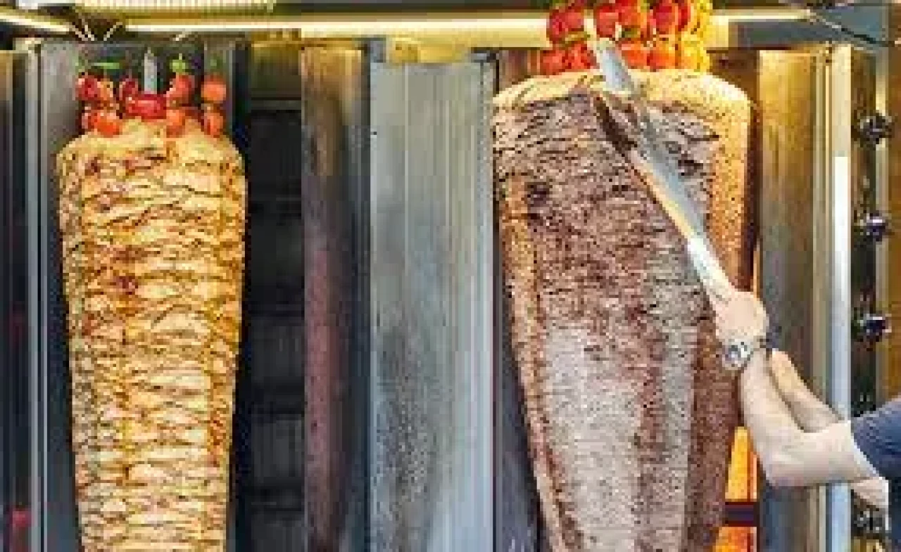 Kıyma diye eşek eti, döner diye dil yedirmişler! Ünlü markalarda skandal olay 1