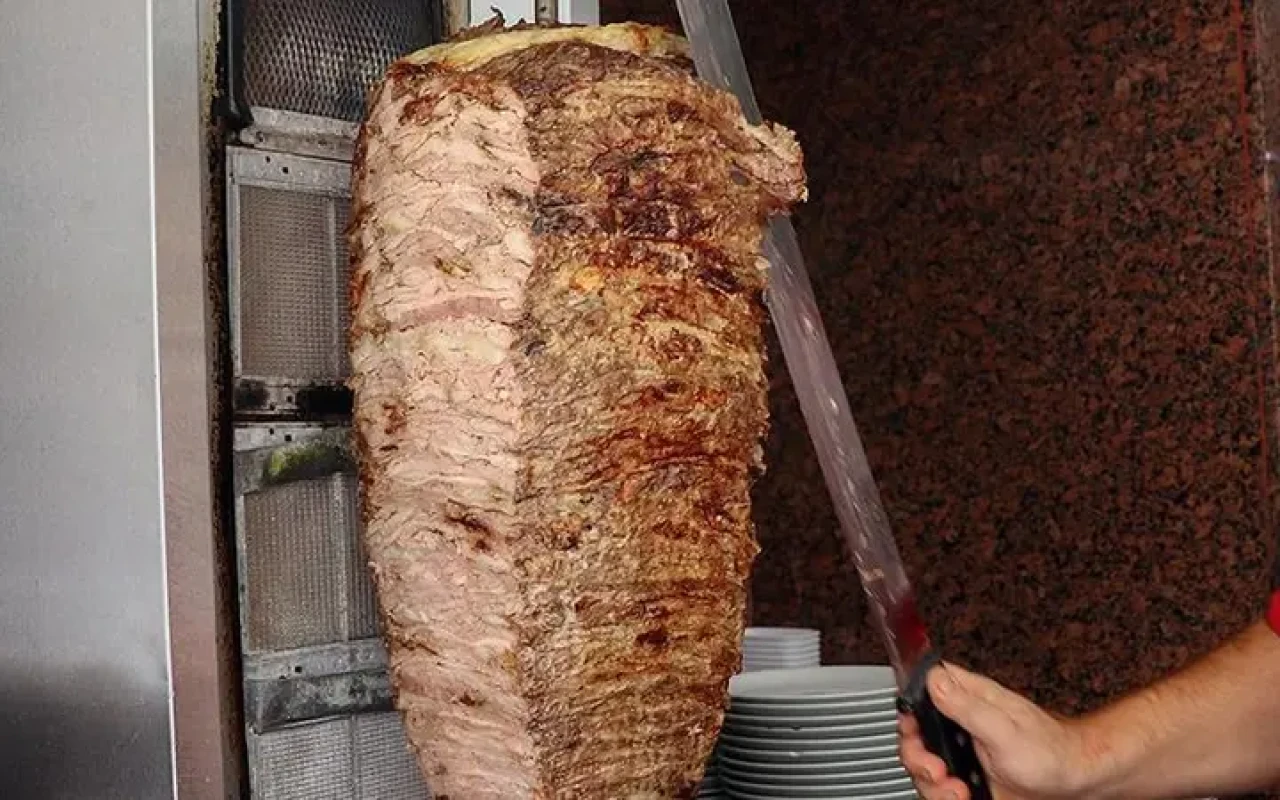 Hileli Gıda Listesi Şok Etti: Zeytinyağı Diye Başka Yağ, Döner Diye Dil Satmışlar! 2