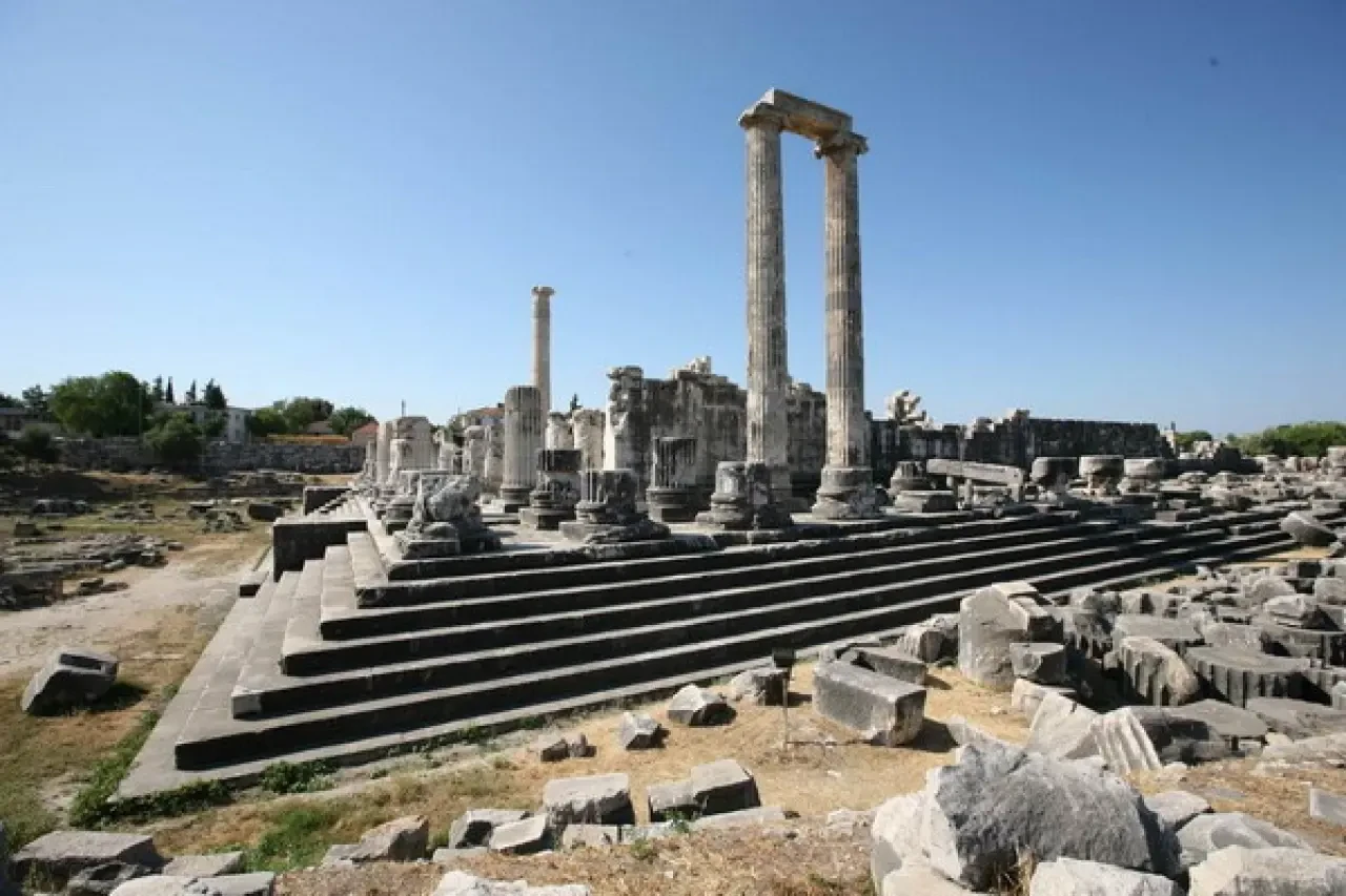 Didim’in tarihi yolculuğu: Antik kentlerden tapınaklara... 3