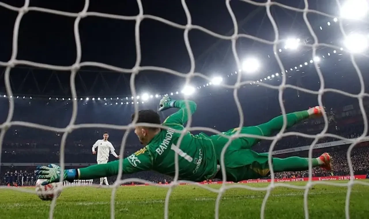 Altay’ın Kurtardığı Penaltı Sonrası Şok Tehditler! Yıldız Futbolcunun Hamile Eşine Çirkin Mesajlar Yağdı 5