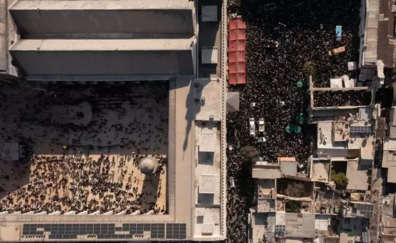 Emevi Camii’nde Cuma Namazında İzdiham Nedeni Ortaya Çıktı! Yapılan O Duyuru Yüzünden.... 3