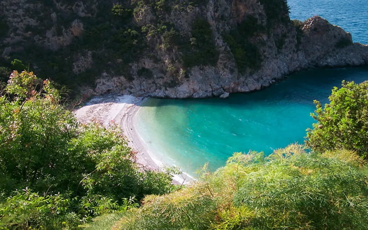 Didim’in tarihi yolculuğu: Antik kentlerden tapınaklara... 12