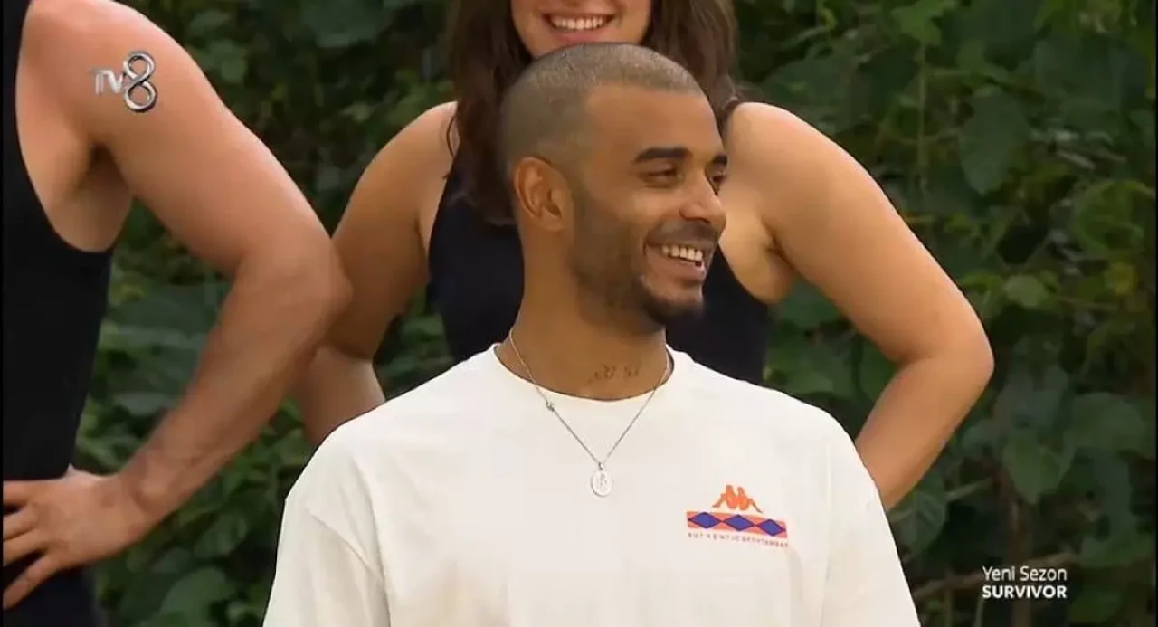 Survivor'da Efecan’ın Eşi Duygu, Semih’i Görünce Şoke Oldu! 1