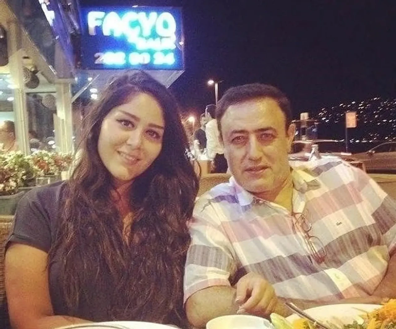 Gizem Tuncer’in Şaşırtan Değişimi! Siyah Mayosuyla Yılbaşı Dansı Olay Oldu 9